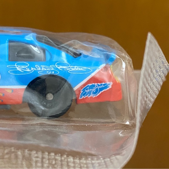 🟢 {3/$15} New in Plastic! NASCAR #43 Cheerios Richard Petty Car - Picture 12 of 16